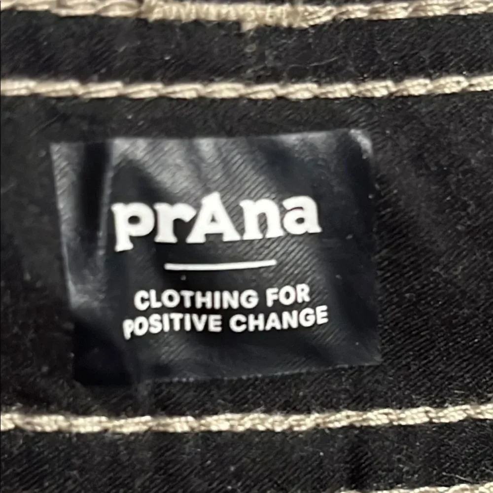 Prana Tan Cargo Shorts Size 32/10